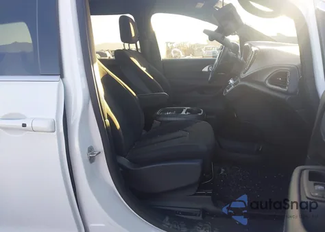 2023 Chrysler Pacifica Touring from USA, damaged, VIN 2C4RC1FG4PR559558